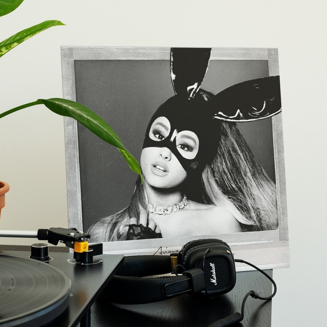 Ariana Grande - Dangerous Woman - Vinyl LP Record { vinyl }