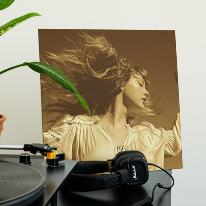Taylor Swift - Fearless (Taylor's Version) - Gold Vinyl LP Record { vinyl }